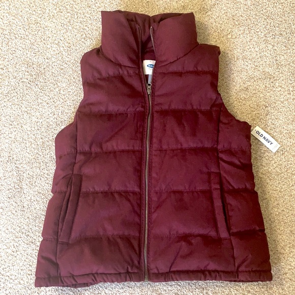 Old Navy Jackets & Blazers - *Host Pick* NWT Old Navy Petite Burgundy Puffer Vest SZ MP
